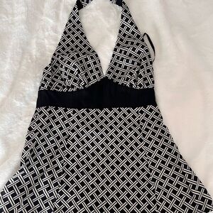 WHITE HOUSE BLACK MARKET Silk Halter Size Medium